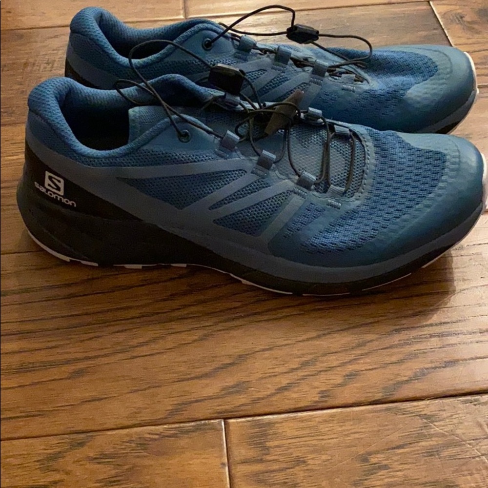 Salomon trail sneakers